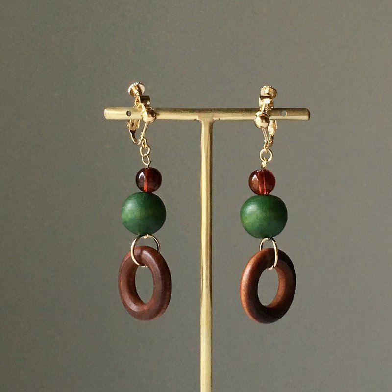 Wood Beads Earrings or Earrings 3 - ต่างหู - ไม้ สีนำ้ตาล