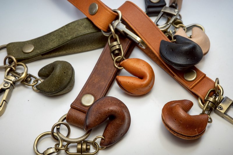 [New Year Gift] Leather Fortune Cookie. Keychain | Premium European Vegetable-Tanned Leather - Keychains - Genuine Leather 