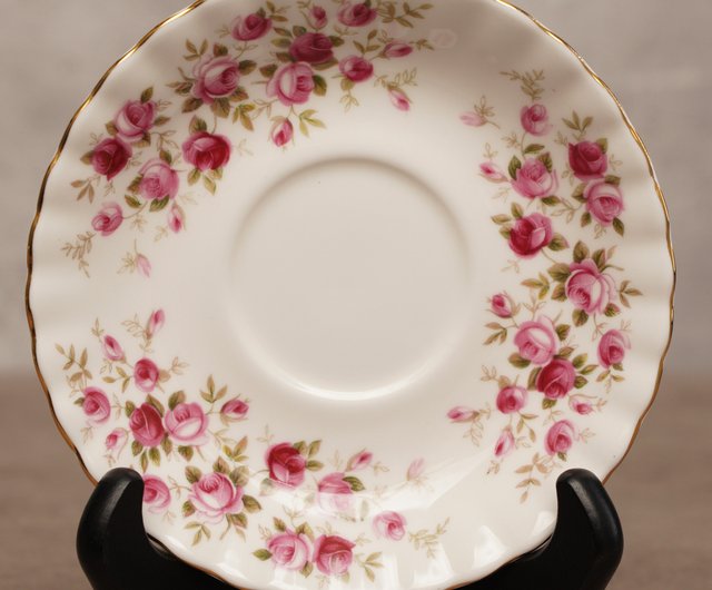 英国ロイヤル アルバート バラいっぱいのハンドメイド 22K