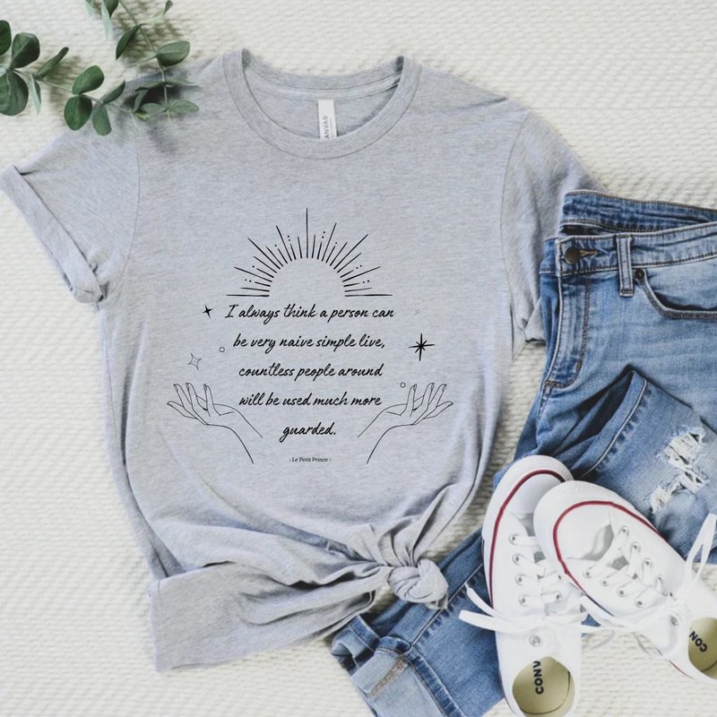 The Little Prince I always think a person short-sleeved top with famous movie quotes - เสื้อยืดผู้หญิง - ผ้าฝ้าย/ผ้าลินิน ขาว