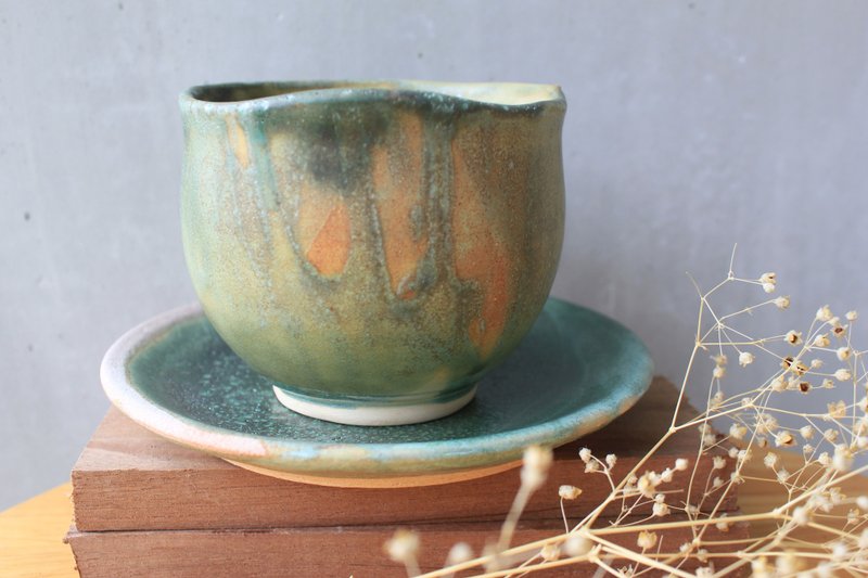 200 ml Medium Size Tea Cup with Saucer Smooth Earthy Green Color - 花瓶/花器 - 陶 綠色