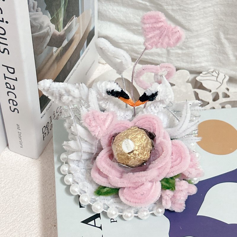 【手工訂製】一心一意天鵝金沙擺件(金沙巧克力1顆) - 擺飾/家飾品 - 其他材質 