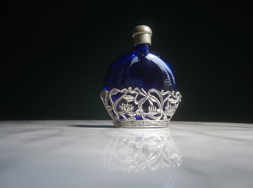 老時光OLD-TIME Vintage & Classic & Deco 【老時光 OLD-TIME】早期二手歐洲藍玻璃香水瓶