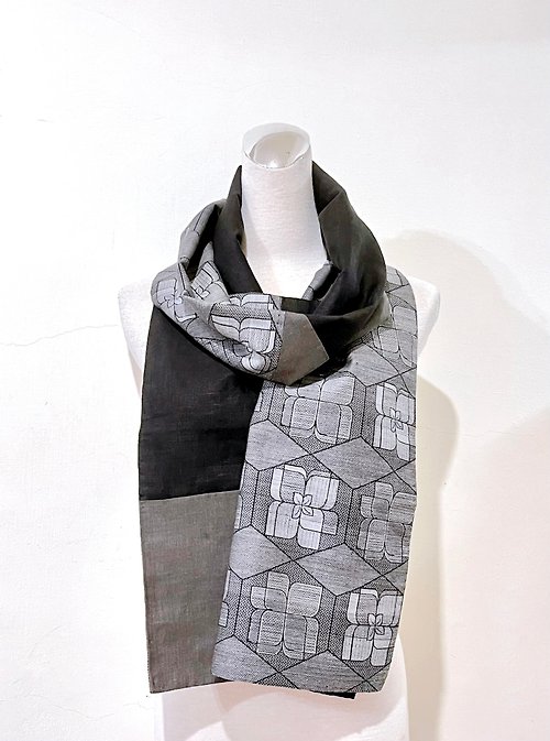 Jul's collection 純手作/日本古董布幾何黑色織紋灰色撞色典雅氣質毛料圍巾披肩