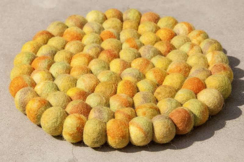 Wool felt rainbow insulation mat pot wool felt pot mat - macarons mango fruit tea round pot mat - ผ้ารองโต๊ะ/ของตกแต่ง - ขนแกะ สีเหลือง