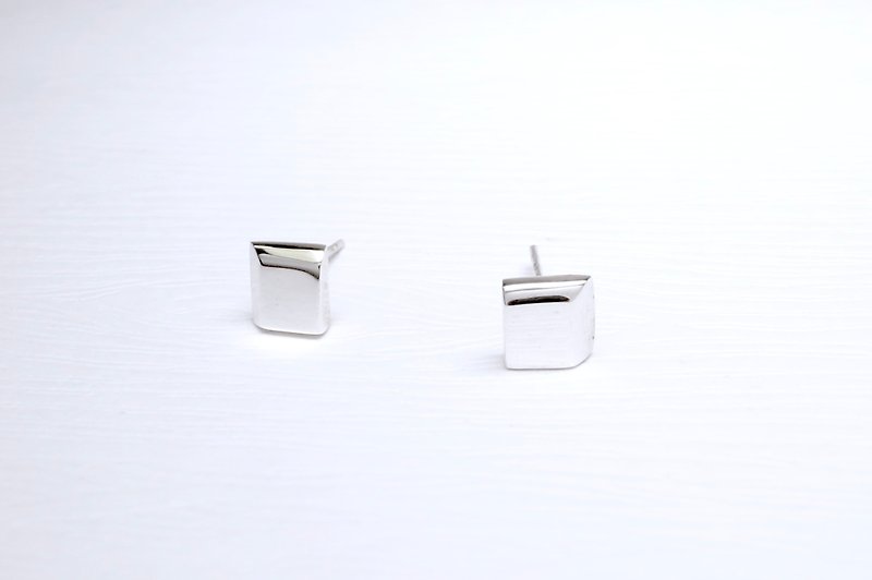 "Silver wool" [Silver geometrical pattern, square neat earrings] (a pair) (Christmas Shipping was small) - Earrings & Clip-ons - Paper 