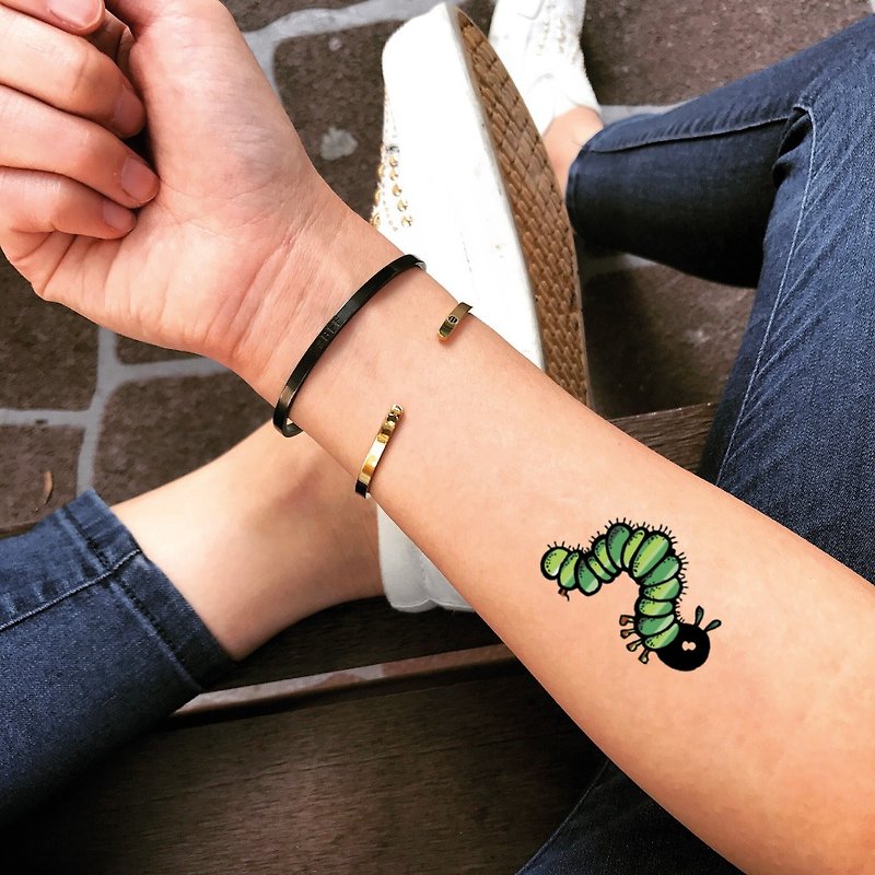 Caterpillar Temporary Fake Tattoo Sticker (Set of 2) - OhMyTat - สติ๊กเกอร์แทททู - กระดาษ สีเขียว