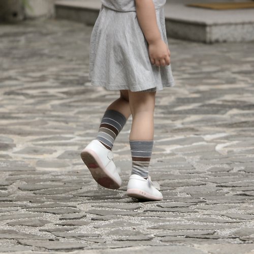 LEEDS WEATHER® 色彩個性襪子品牌 FUN.童襪、Kids Socks / 時尚灰條紋襪子,設計襪-台灣製∣15-19cm