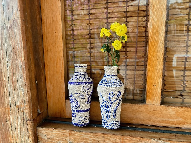 High plum vase with water scene, blue and white porcelain style hand-woven flower vessel - Pottery & Ceramics - Cotton & Hemp White