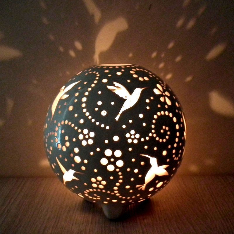 Hummingbirds Ceramic Candle Holder, Candle Lantern with Birds - 香氛蠟燭/燭台 - 陶 