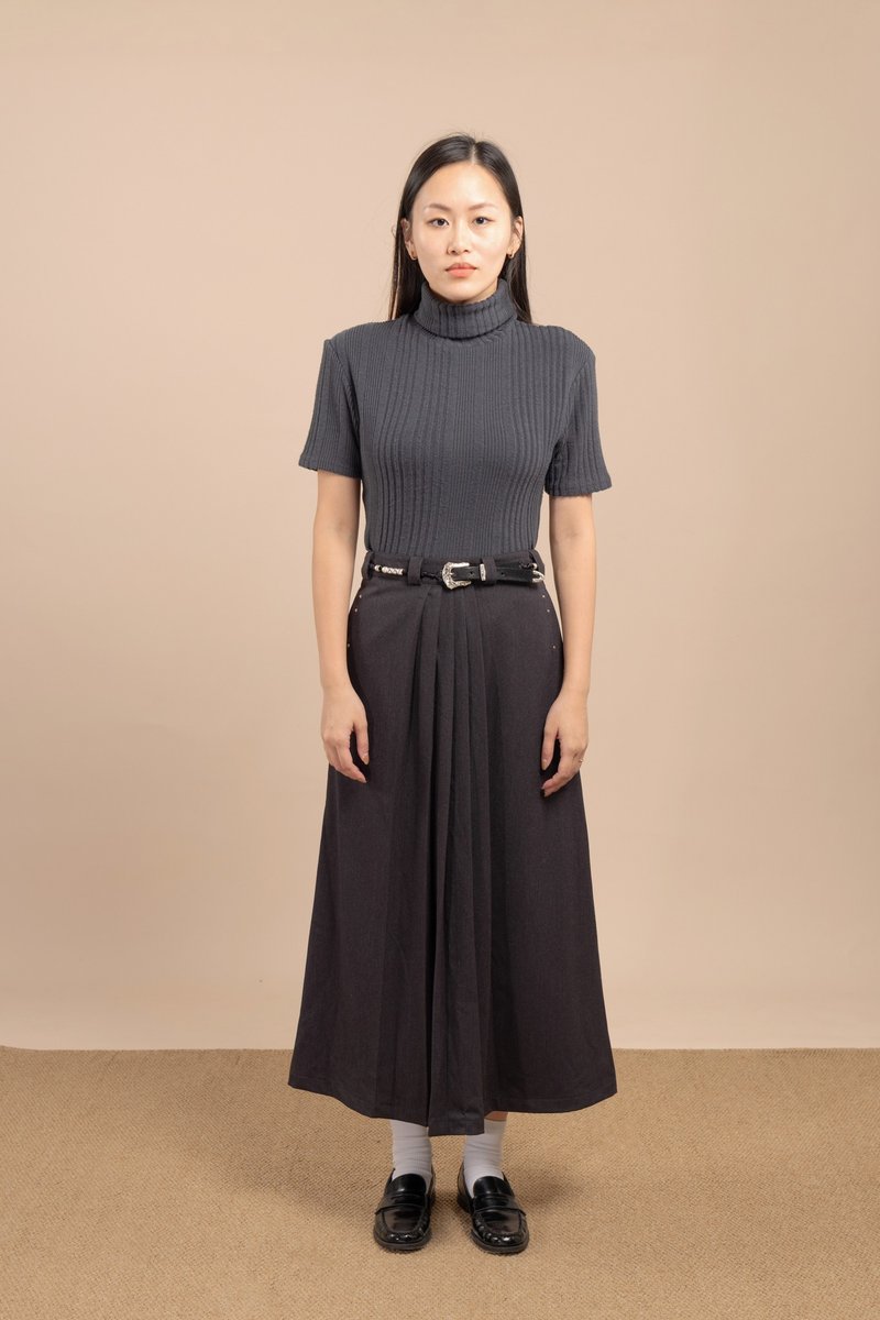 中長半截A字裙 Mid-length A-line skirt - 裙子/長裙 - 其他材質 灰色