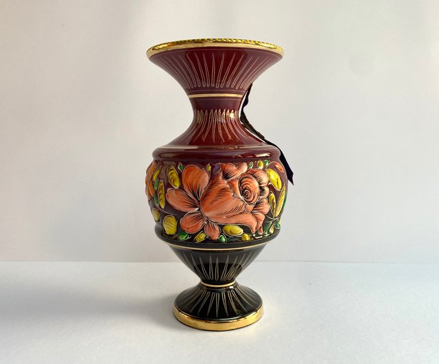 Rare find - Vintage from the deals 1950s .. Porcelain, Gold possibly 24k Vase