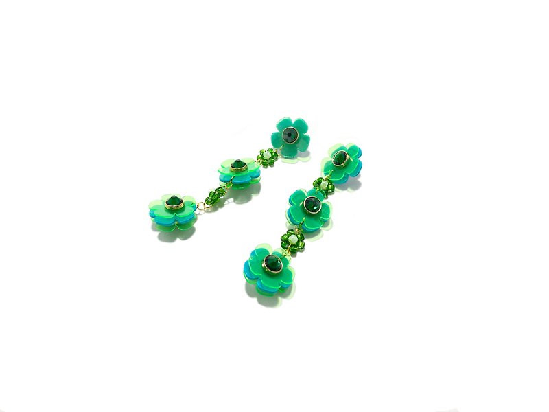鮮綠色塑膠花花珠串耳環 - 耳環/耳夾 - 塑膠 綠色