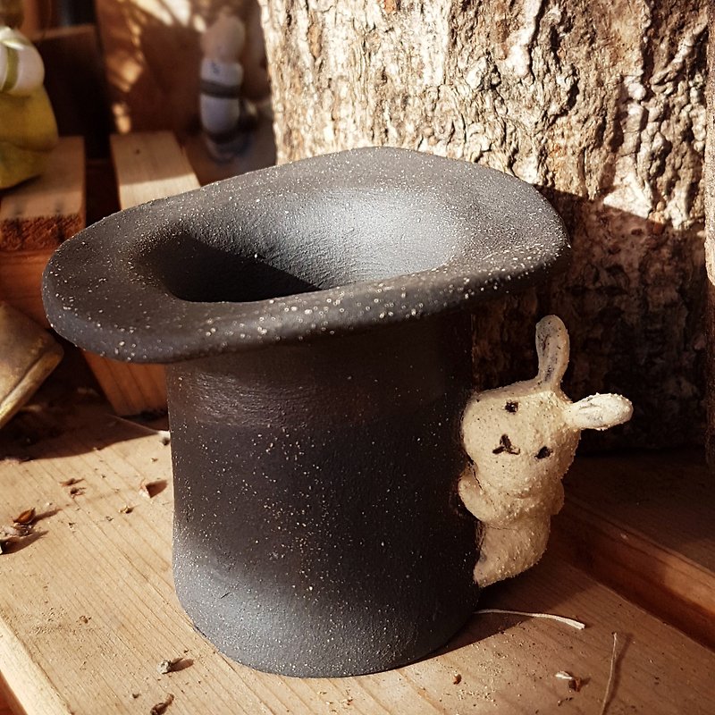 A Magician Hat 4【S】+ sprouted bunny【The series of " Magician hat "】 - Pottery & Ceramics - Pottery Black