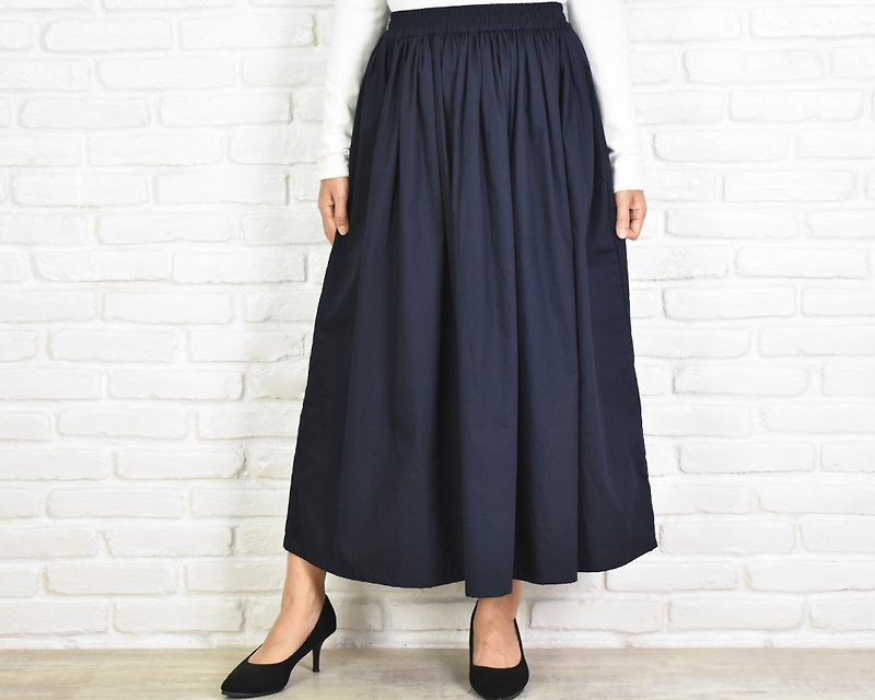 コットン素材大人のふんわりギャザーのフレアスカート　ネイビー - 裙子/長裙 - 棉．麻 藍色