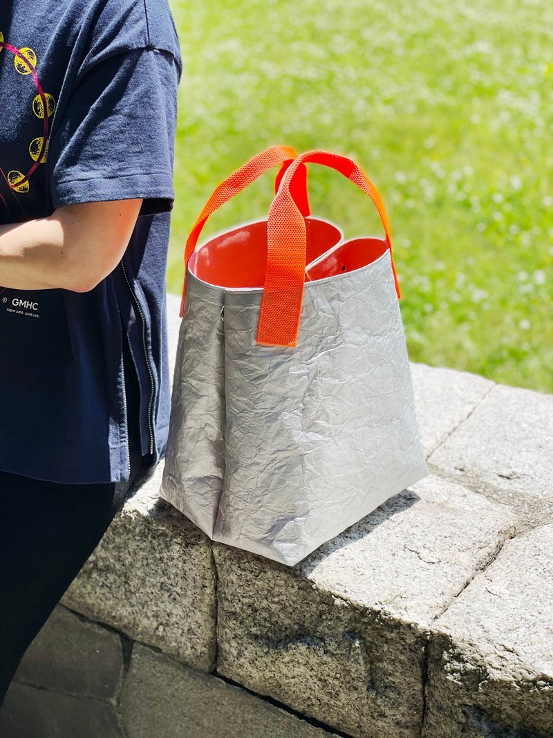 DuPont tyvek製 シワ加工 オリジナルバケットトート  silver/light orange (handle-neon orange) - 手提包/手提袋 - 防水材質 橘色
