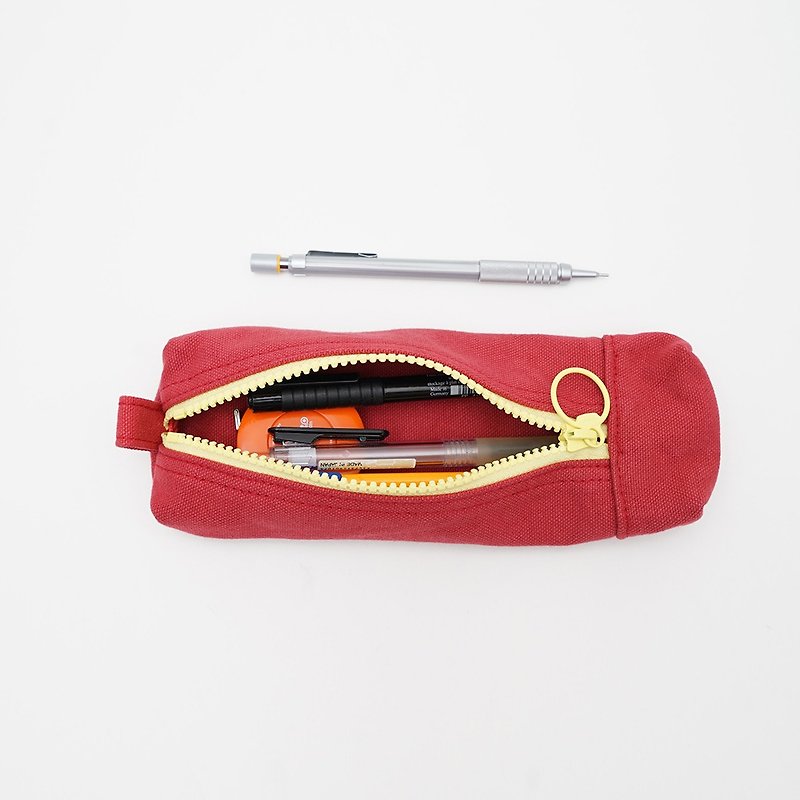 MOGU / copywriter pencil case / watermelon red - กระเป๋าเครื่องสำอาง - ผ้าฝ้าย/ผ้าลินิน สีแดง