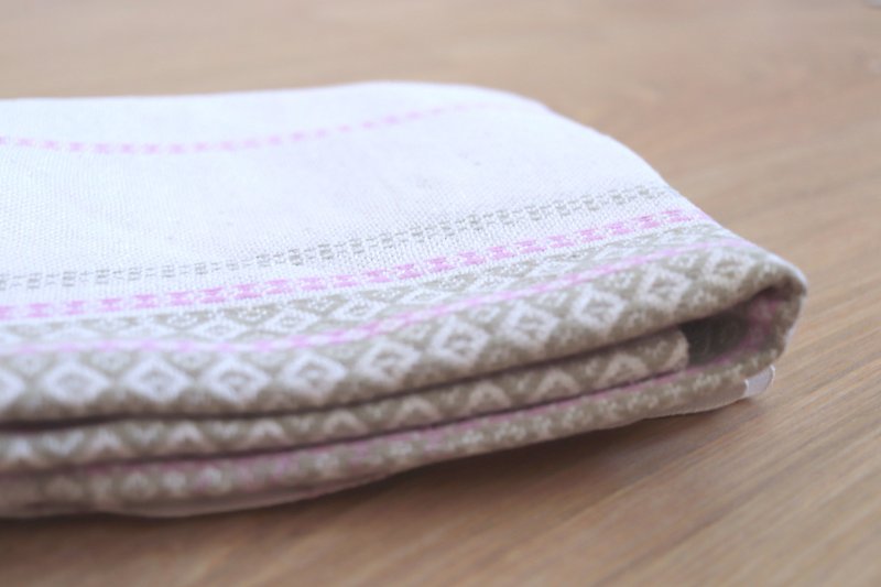 スウェーデンの伝統的な織り目加工の灰色の粉末綿のリネン布大 - ランチョンマット - コットン・麻 ピンク