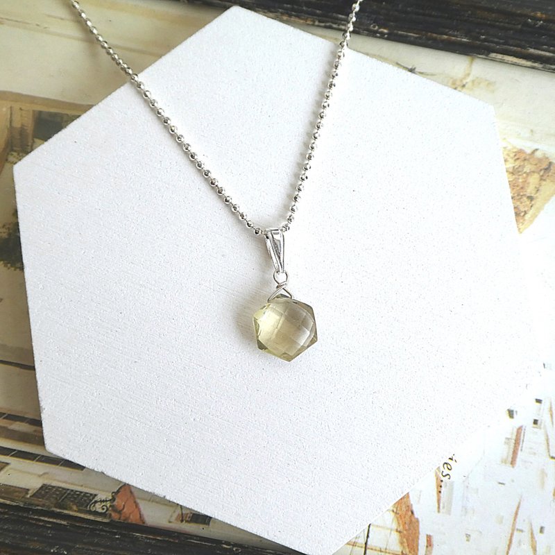 Lemon quartz hexagon necklace - สร้อยคอ - เครื่องประดับพลอย สีเหลือง