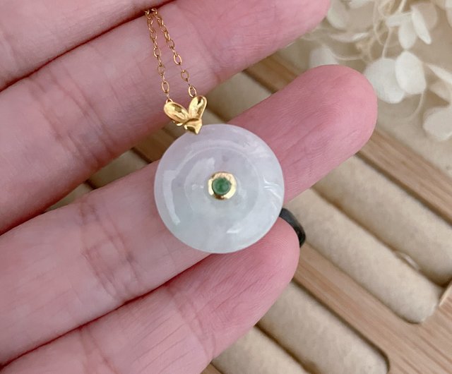 天然石　翡翠ネックレス　平安扣 18k 色合い良好ひすい本翡翠ジェダイト花紋彫り平安扣丸約27mm紐