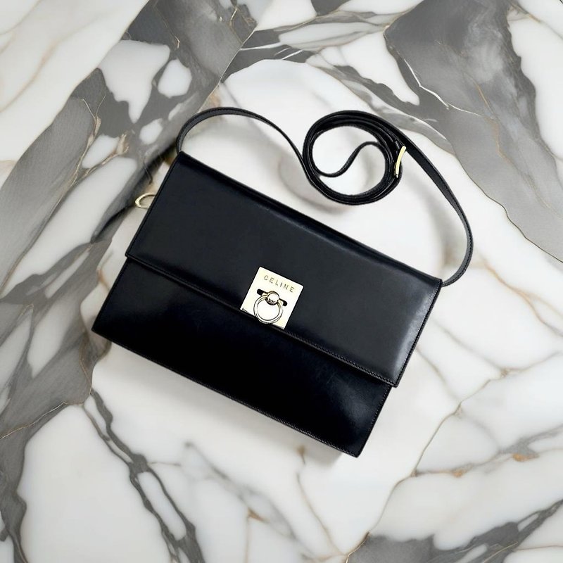 Rare second-hand Celine black Silver buckle leather cross-body envelope bag side shoulder handbag small bag - กระเป๋าแมสเซนเจอร์ - หนังแท้ สีดำ