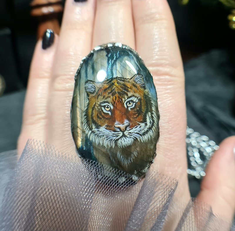 Tiger ring  Labradorite ring Oil painting miniature Laquer miniature on stone - General Rings - Stone Orange