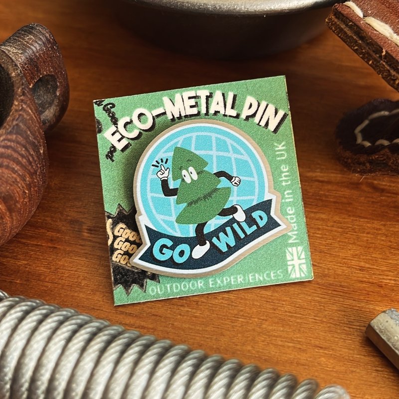 Eco-friendly metal badge 04 Go Out Made in UK - เข็มกลัด/พิน - โลหะ สีเขียว