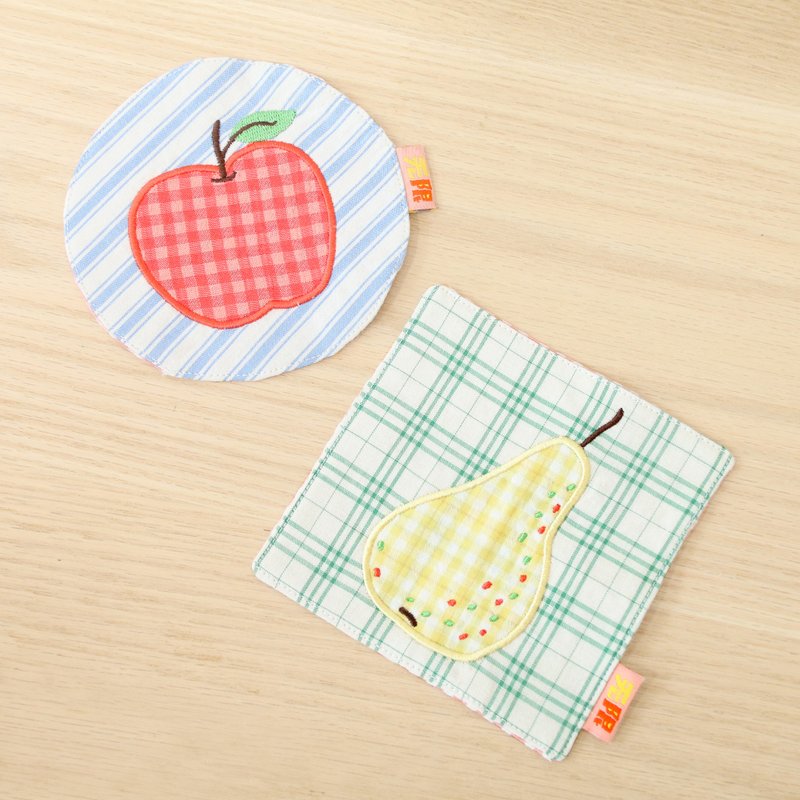 Apple Pear 80s Retro Showa Fruit Coaster Embroidered Fabric - ที่รองแก้ว - ผ้าฝ้าย/ผ้าลินิน หลากหลายสี