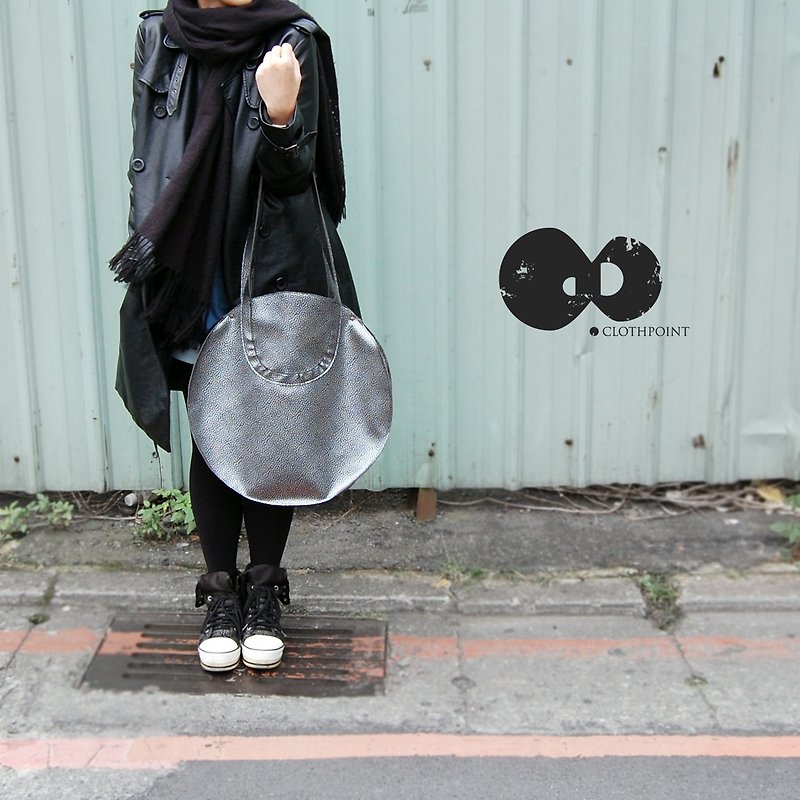 【Bag】Embossed big round bag_black background Silver pattern - Messenger Bags & Sling Bags - Faux Leather Gray