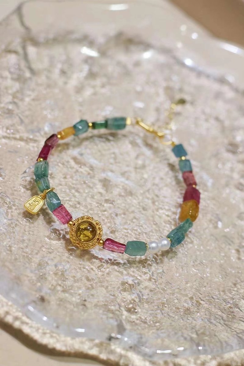 Natural ore rainbow ore tourmaline sterling silver tourmaline small pendant design bracelet. F-HS - สร้อยคอ - เครื่องเพชรพลอย สีแดง