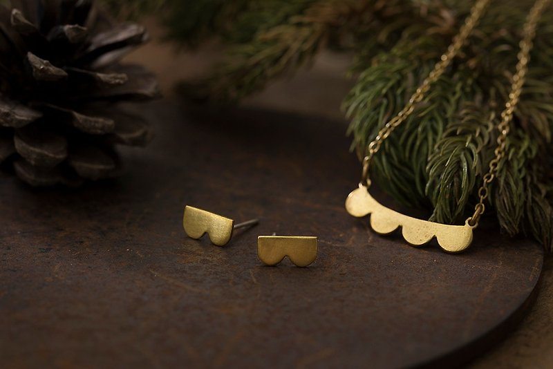以覺學聖誕金組合 項鍊 / 耳環 任你配 迴圈 鬍子小姐 厚臉皮 耳夾 黃銅 - 項鍊 - 其他金屬 金色