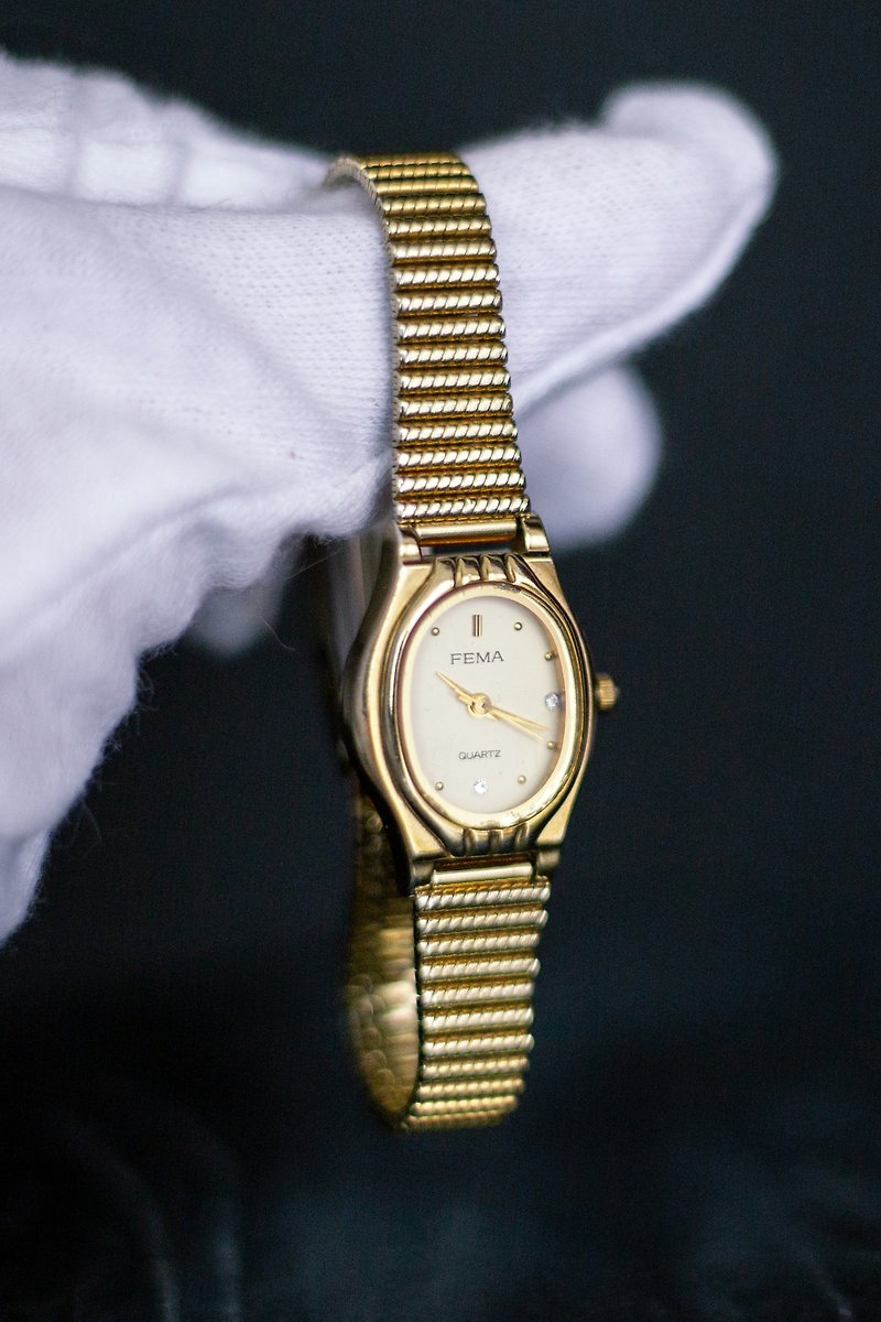 FEMA 橢圓金色石英錶 晶鑽 古董錶 Vintage - 女裝錶 - 其他材質 金色