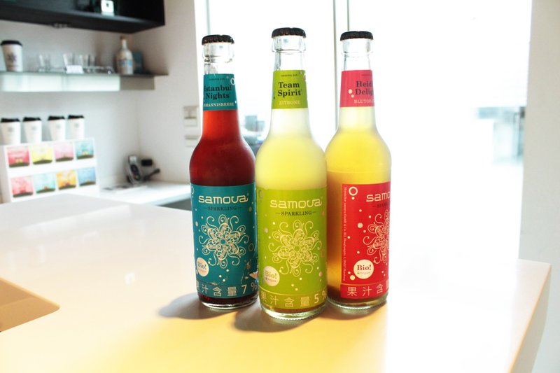 二罐裝Sparkling有機果茶氣泡飲 | 天然草本茶飲與果汁的完美比例結合獨特氣泡口感，創造多層次的風味刺激味蕾 | 冰茶 - 其他 - 新鮮食材 多色