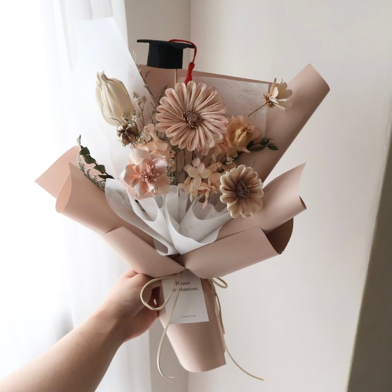 畢業熊花束  霧粉太陽花花束 向日葵 生日 週年 畢業禮物 - 乾燥花/永生花 - 植物．花 多色