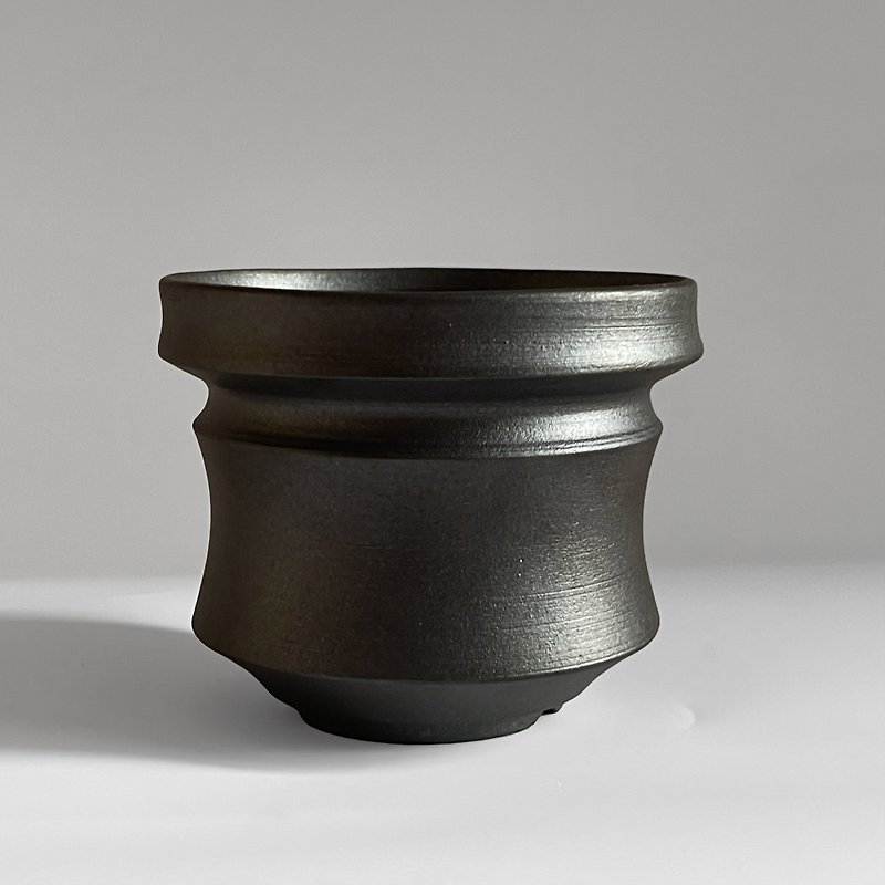 FLYER黑泥陶盆 塊根多肉植物盆器 - 花瓶/花器 - 陶 黑色