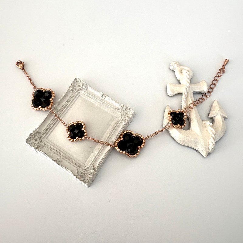 Clover Bracelet Handmade Beaded  18K Pink Gold Plated Plating Floral Flower - 手鍊/手環 - 玻璃 黑色