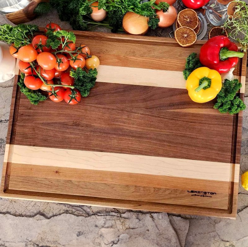 Designed in New York North American Hardwood Cutting Board - size XL - ถาดเสิร์ฟ - ไม้ สีนำ้ตาล