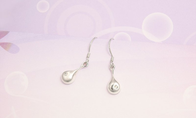 Dropping Raindrops / Sterling Silver Earrings with White Diamonds (Ear Pin) - Earrings & Clip-ons - Gemstone Silver