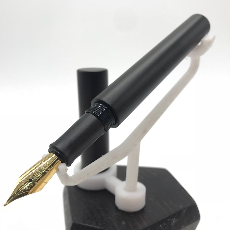 MicForest/Limited Commodity-Log Pen-Ebony - ปากกาหมึกซึม - ไม้ สีดำ