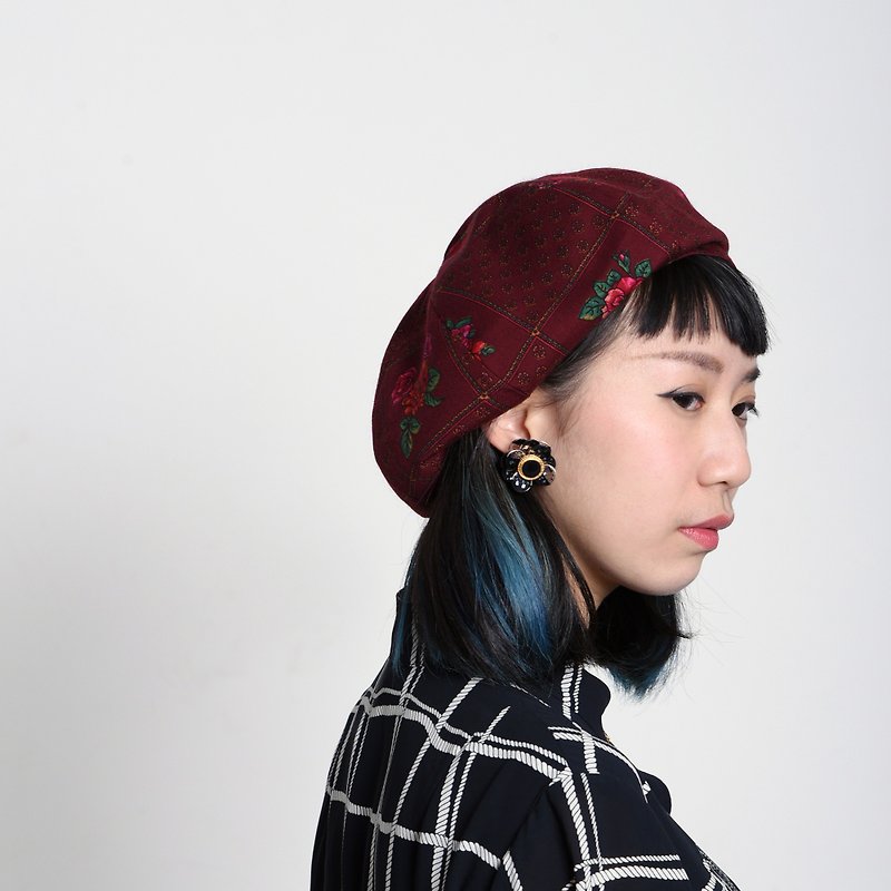 JOJA│Beley / Japanese old cloth / dark red flowers / thin wool - หมวก - ขนแกะ สีแดง