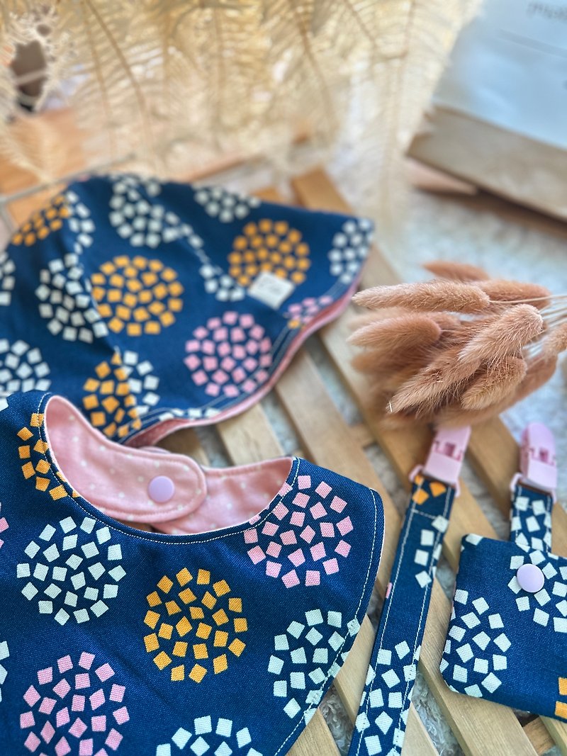 Wreath baby full moon gift box Japanese fabric - Baby Gift Sets - Cotton & Hemp Blue