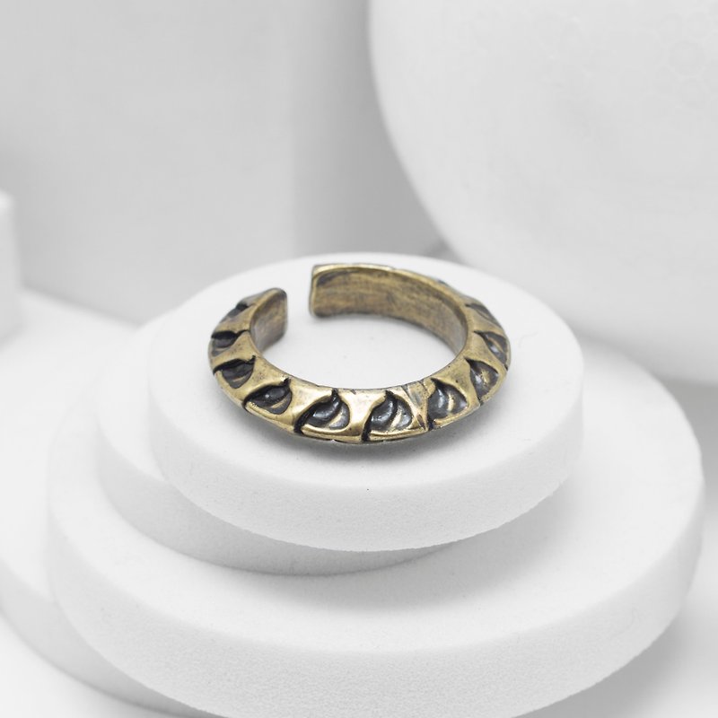 Recovery Snake Bone Ring (Bronze) - แหวนทั่วไป - โลหะ สีทอง