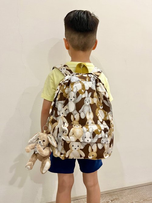 LaFiFi樂霏菲手作嬰幼兒精品&ZAKKA 旅行手作兒童揹包 摩卡兔兔後揹包 親子裝 可客製大人款