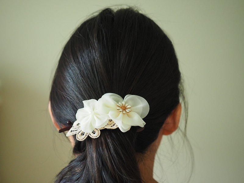 Handmade fabric flower baby/kid hair accessory - Hair Accessories - Cotton & Hemp White