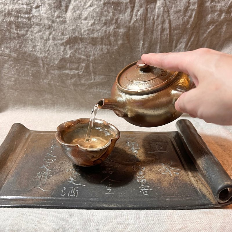 Wood-fired gold-colored side-handled teapot/wood-fired tea set/Handmade by Xiao Pingfan - Teapots & Teacups - Pottery 