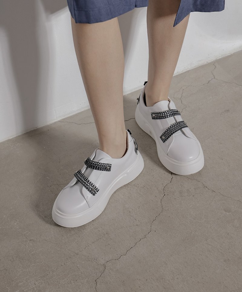 supportingrole vc studded genuine leather thick-soled platform casual sneakers - รองเท้าลำลองผู้หญิง - หนังแท้ ขาว