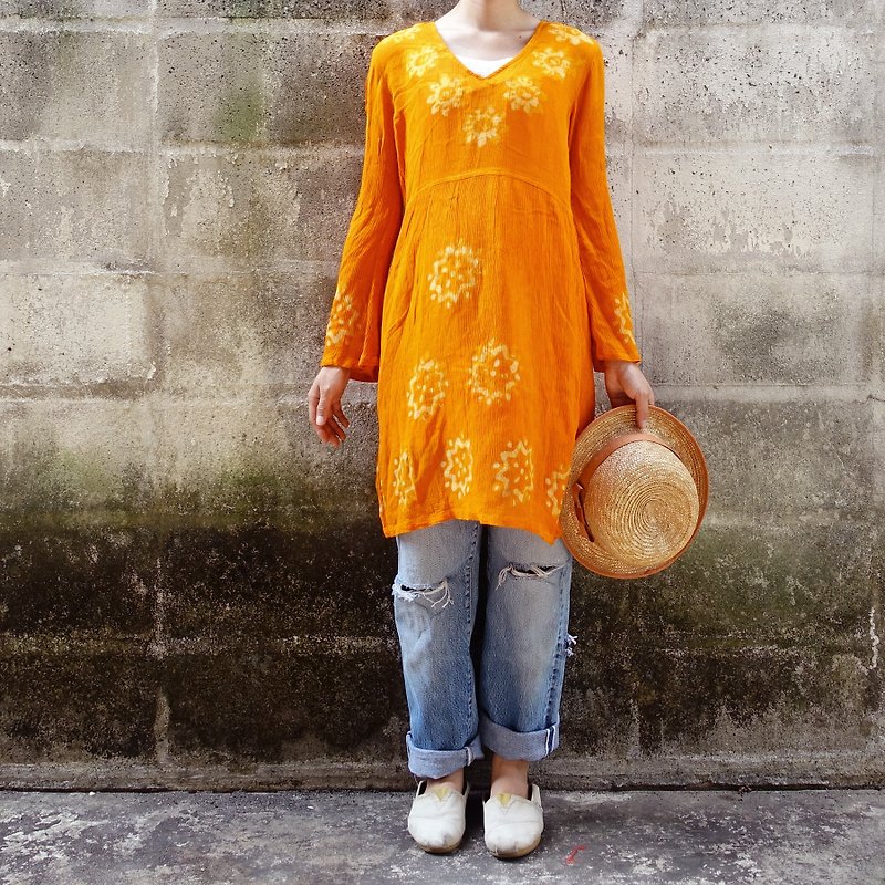 BajuTua / ancient / Indian tiger long plucked shirt - เสื้อผู้หญิง - กระดาษ สีส้ม