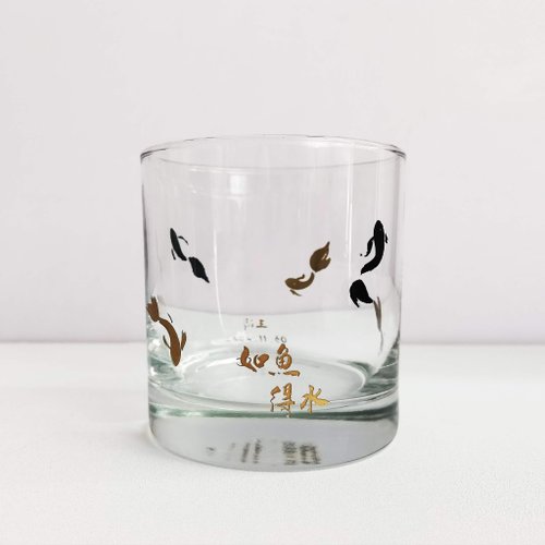 Design Your Own Wine 香港酒瓶雕刻禮品專門店 訂製如魚得水威士忌杯 酒杯雕刻 刻名 結婚,退休,生日,升職禮物