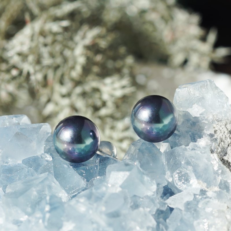 大粒 極上の照り ピーコックブラック貝パール10mmのスタッドピアス　黒揚羽 - 耳環/耳夾/耳骨夾 - 寶石 黑色