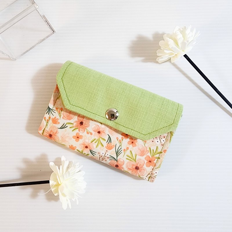 [Spring Bud-Light Green] Three-layer bag short clip coin purse zipper bag card holder - กระเป๋าสตางค์ - ผ้าฝ้าย/ผ้าลินิน สีเขียว